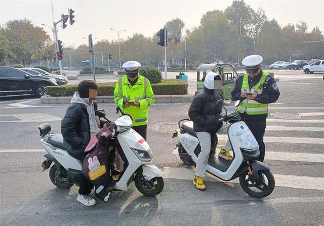 电动车上路有“5不能”新要求别被罚了才知道j9九游会真人第一品牌2025年2月起执行(图7)